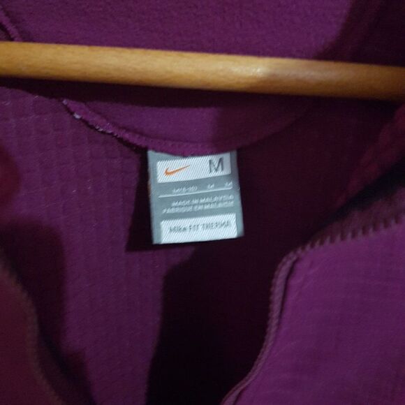 NEW 🌸 NIKE FIT THERMA Mulberry Jacket with Fleece Sides NEW MEDIUM - Picture 9 of 12